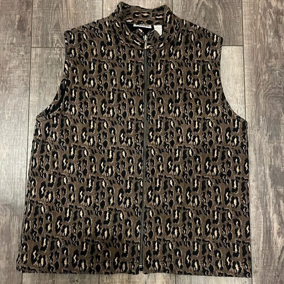LEOPARD PRINT VEST - Picture 1 of 4